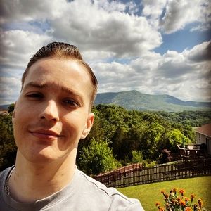 Meet your Posher, Wesley